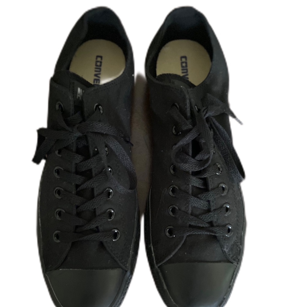 Men’s Black on Black Converse
